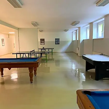 Jugendgaestehaus Studentenwohnheim Hostel *