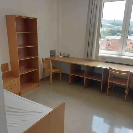 Auberge de jeunesse Jugendgaestehaus Studentenwohnheim *