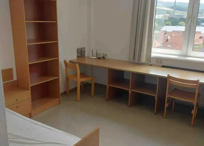 Hostel Jugendgaestehaus Studentenwohnheim *